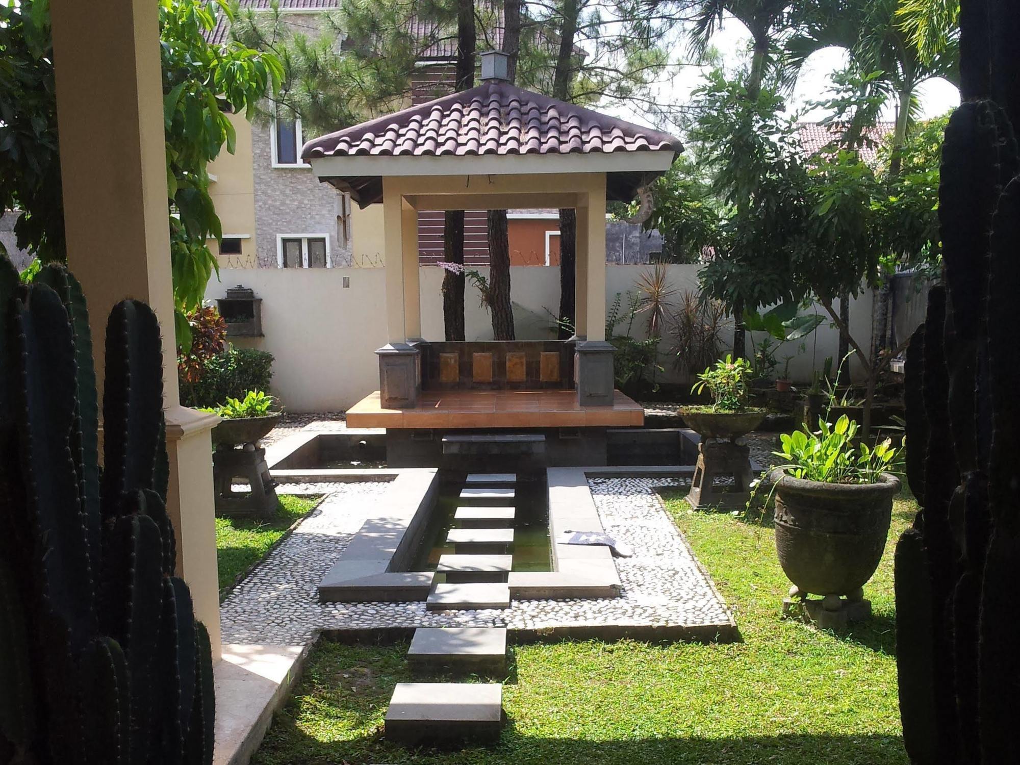 Grya Natasha Daire Yogyakarta Dış mekan fotoğraf